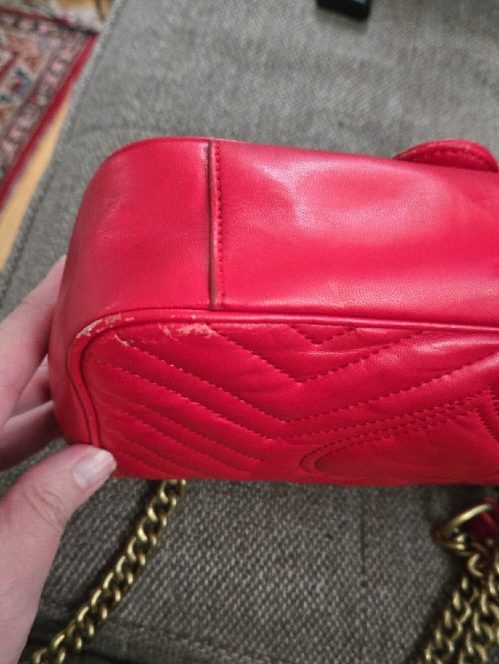 Gucci Red Matelassé GG Shoulder Bag with Gold Chain - Picture 5 of 9